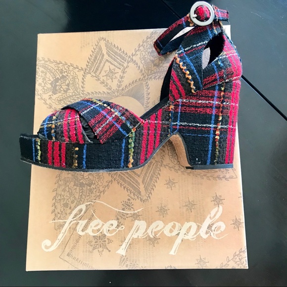 Free People Shoes - 🖤❤️FREE PEOPLE PLAID PLATFORMS size 10💛💙